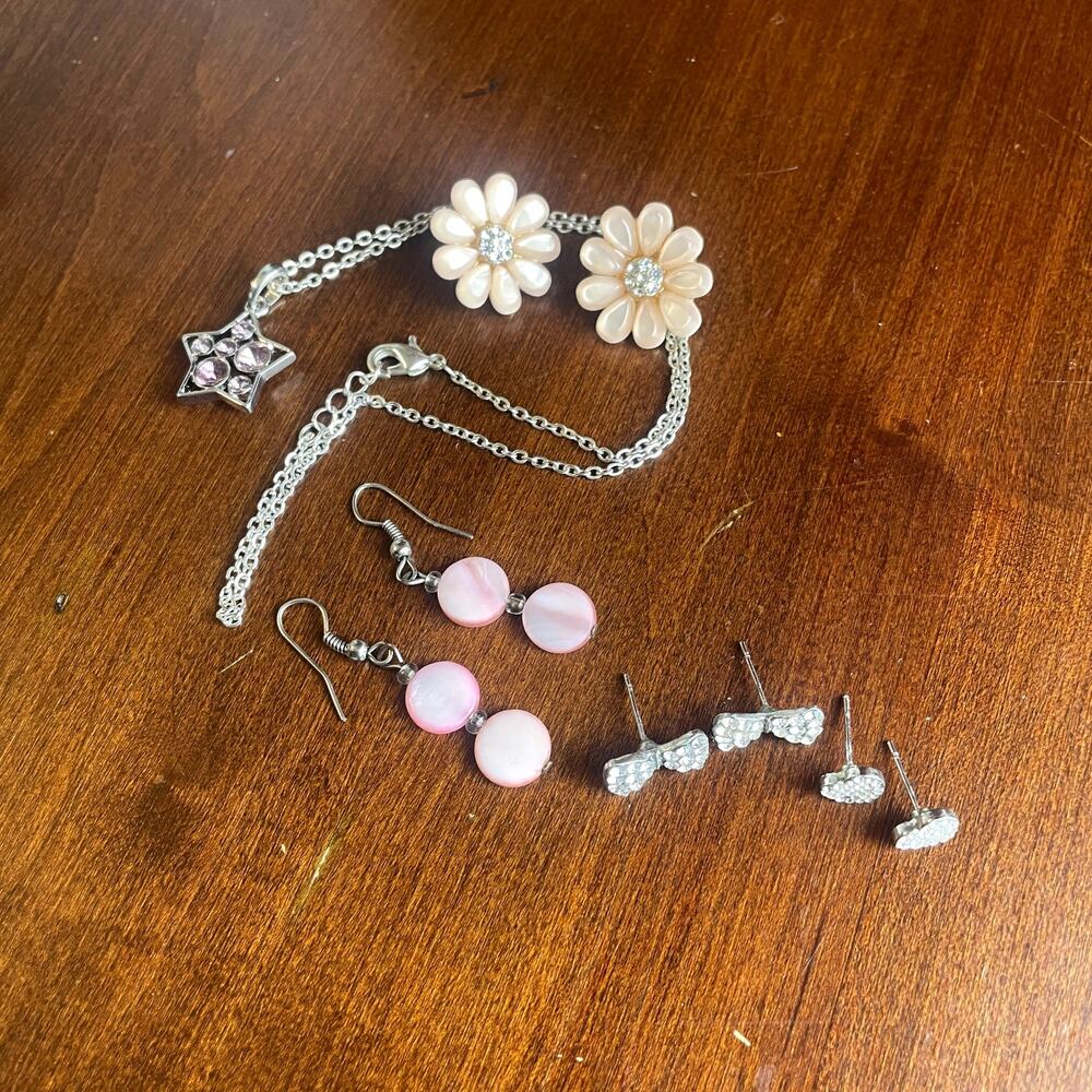 Bundle Lot Jewelry Necklace & Earrings Pink Silver Bows Hearts Flowers Star